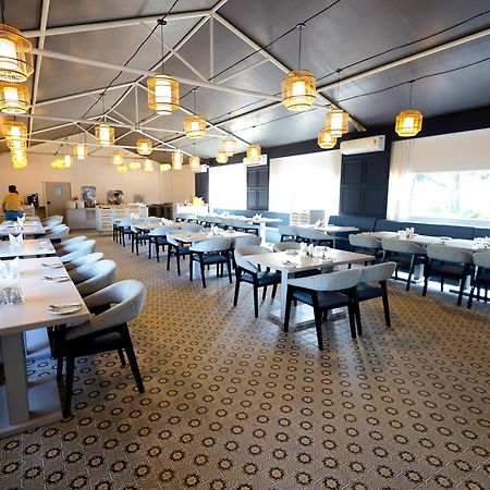The Fern Seaside Luxurious Tent Resort Daman Ngoại thất bức ảnh