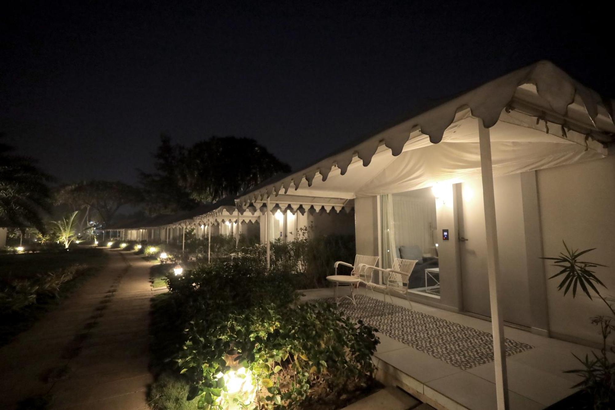 The Fern Seaside Luxurious Tent Resort Daman Ngoại thất bức ảnh