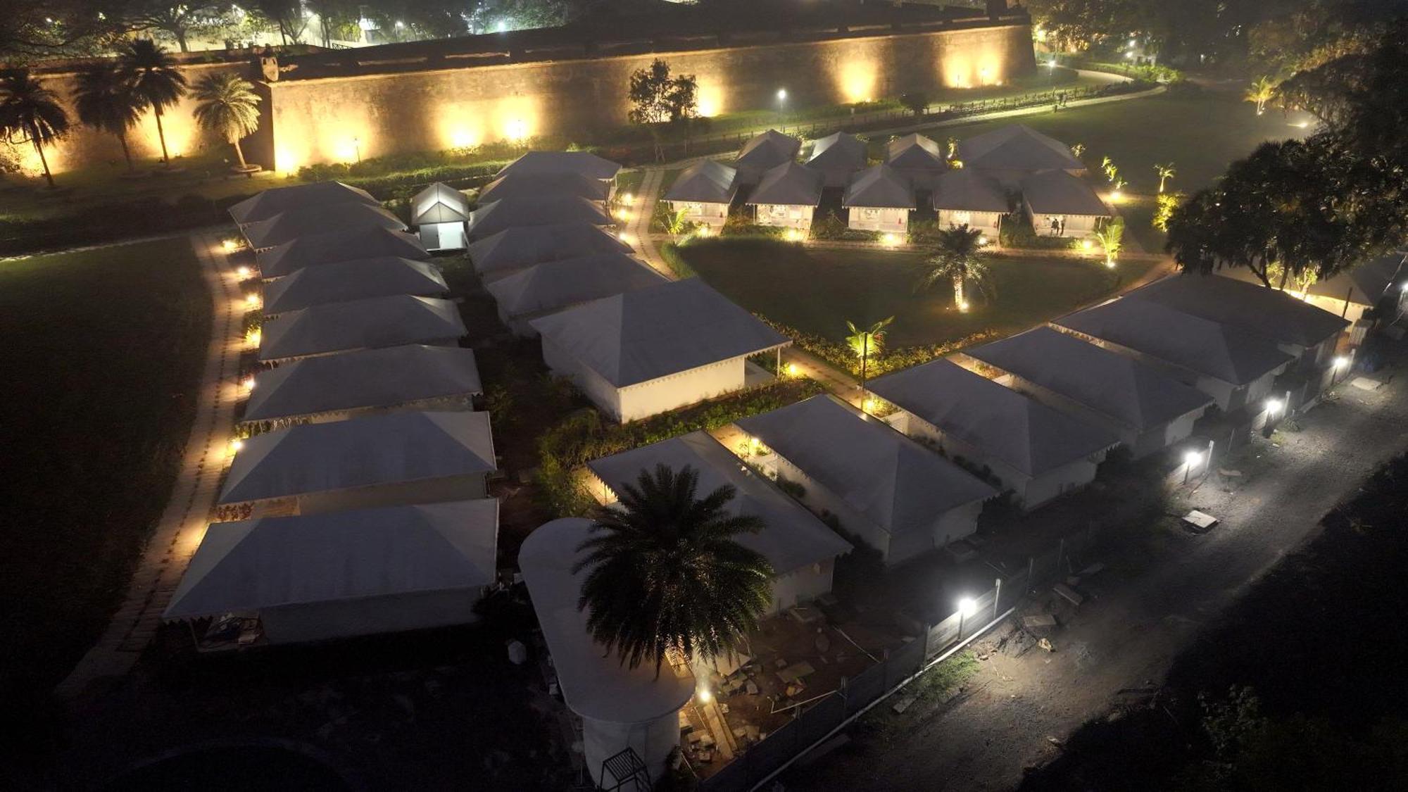 The Fern Seaside Luxurious Tent Resort Daman Ngoại thất bức ảnh