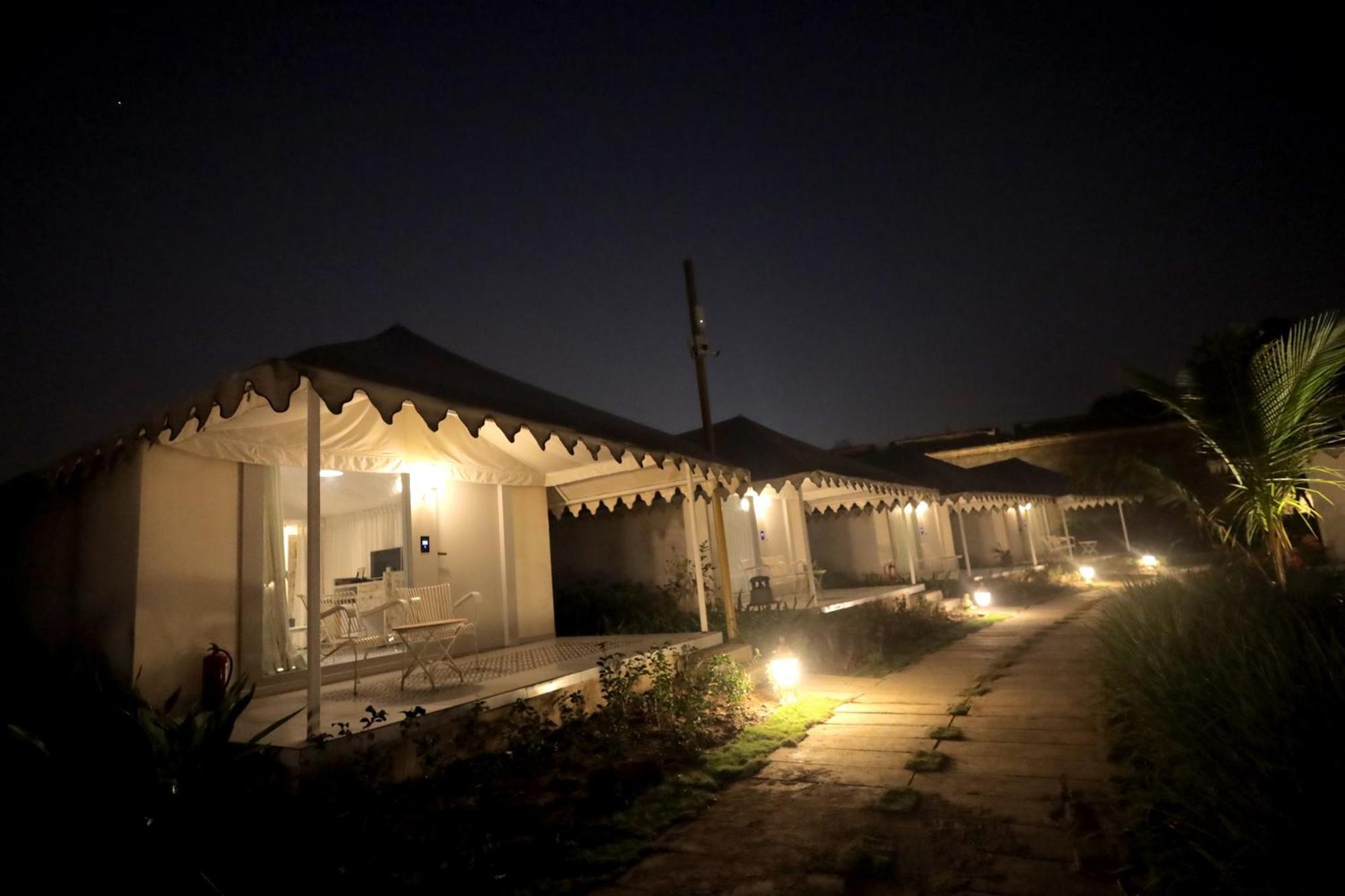 The Fern Seaside Luxurious Tent Resort Daman Ngoại thất bức ảnh